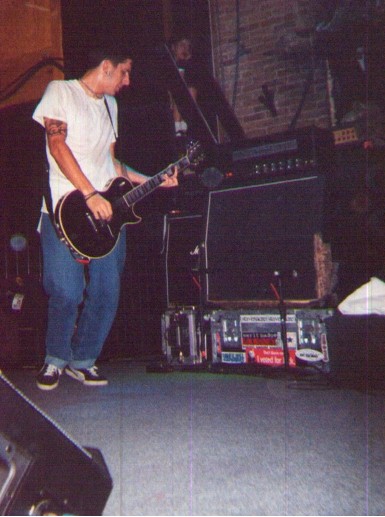 t2.jpg (212980 bytes)